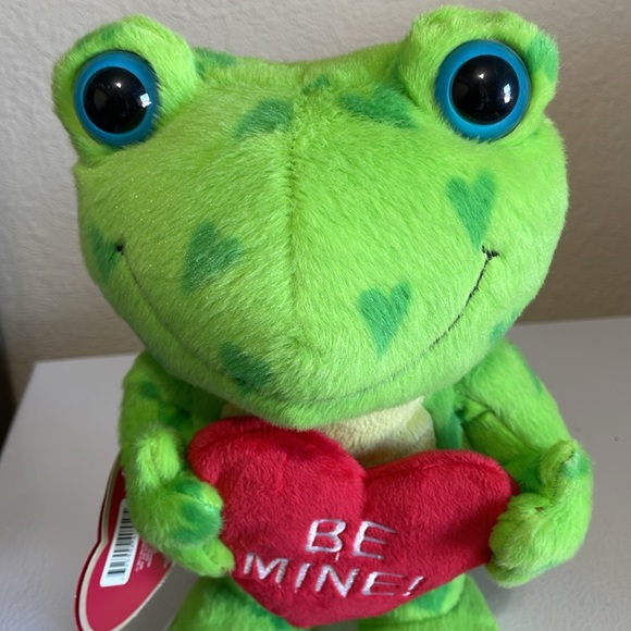 Hallmark Hearts-A-Hoppin' Frog- Sound & Motion. Really Cute. Valentines Ready! - Picture 7 of 7